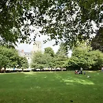 Berkeley Square Pads Appartement *