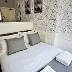 Berkeley Square Pads Bristol