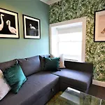 Berkeley Square Pads * Bristol