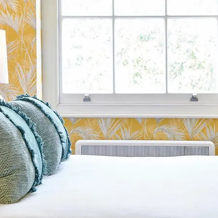 Berkeley Square Pads Apartment