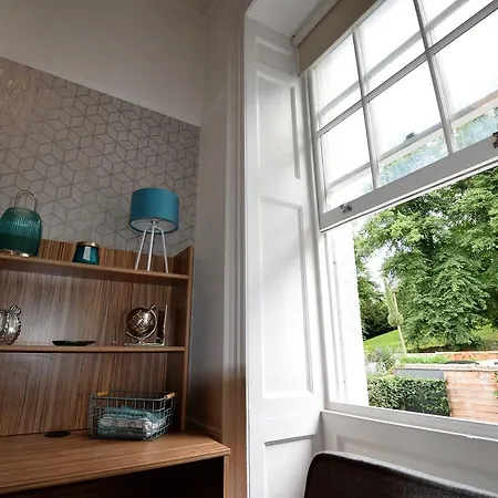 Berkeley Square Pads