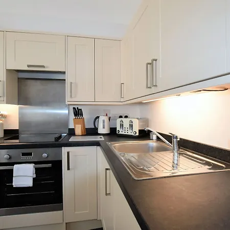 Berkeley Square Pads Apartment Bristol