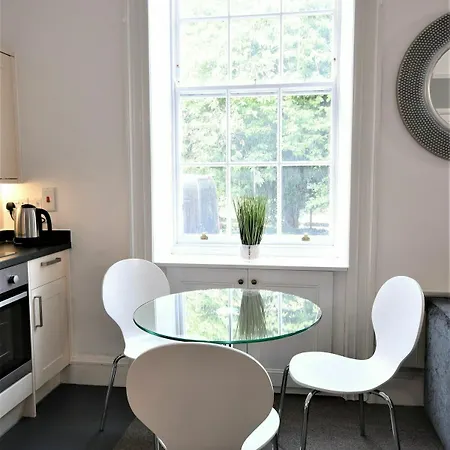 Apartment Berkeley Square Pads *