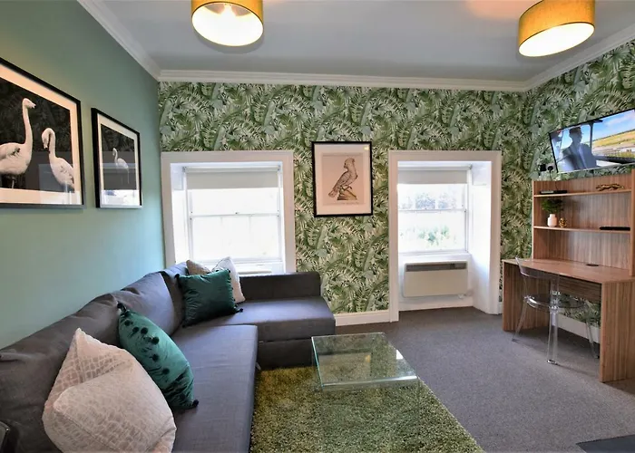 Berkeley Square Pads 布里斯托