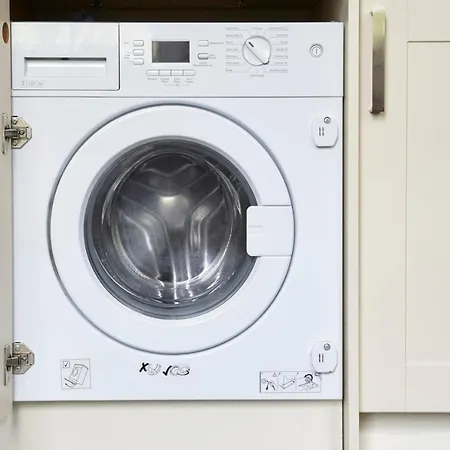 Апартаменти Berkeley Square Pads