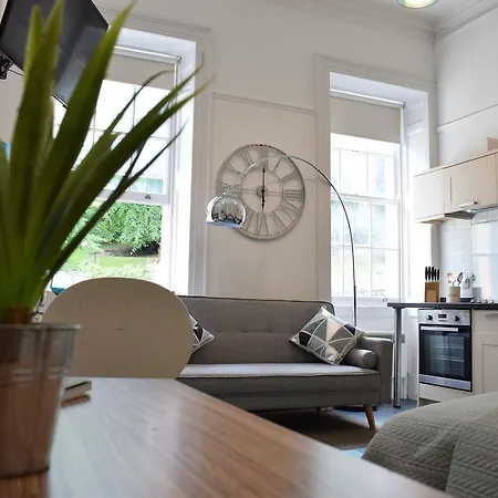 Berkeley Square Pads