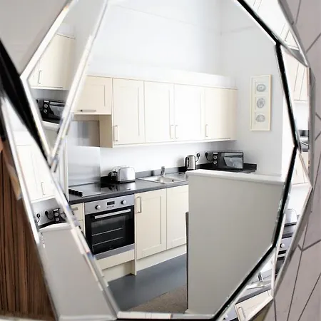 Апартаменти Berkeley Square Pads Бристоль