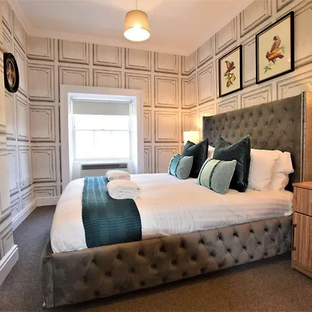 Berkeley Square Pads