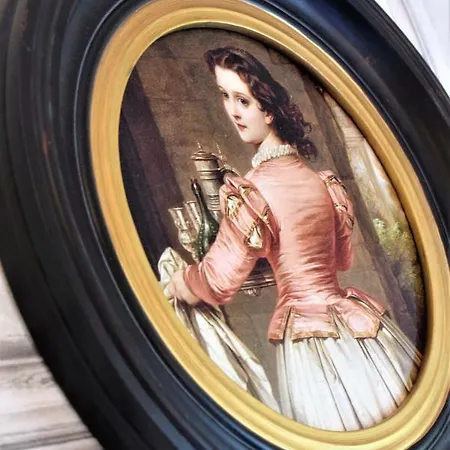 Berkeley Square Pads 公寓 *