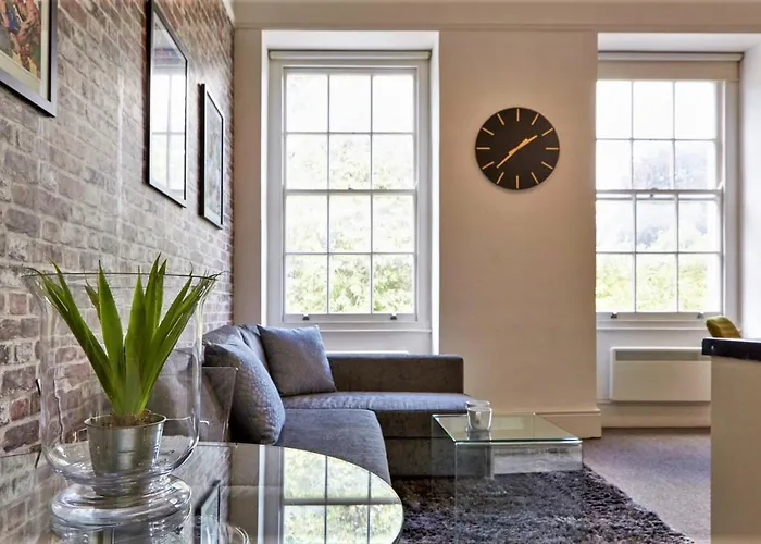 Berkeley Square Pads Апартаменти Бристоль