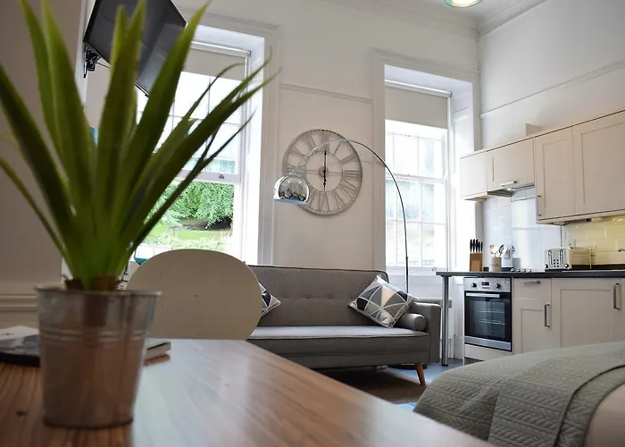 Berkeley Square Pads