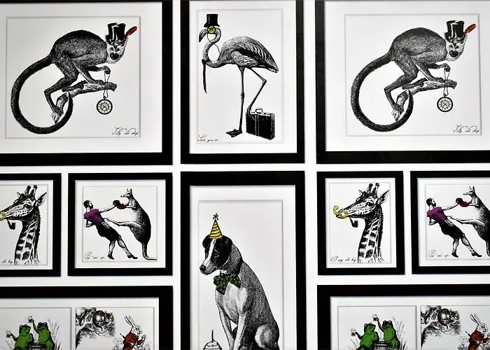 Berkeley Square Pads Апартаменти